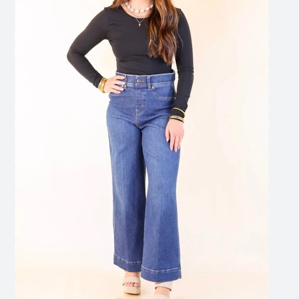 SPANX Everywhere Cropped Wide Leg Jeans Pull On sz MD NWOT